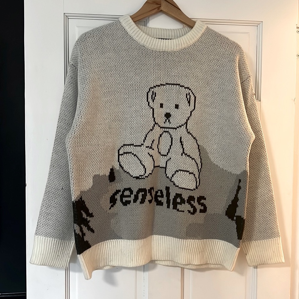 Aelfric Eden Streetwear Gray and Cream Oversized Sweater